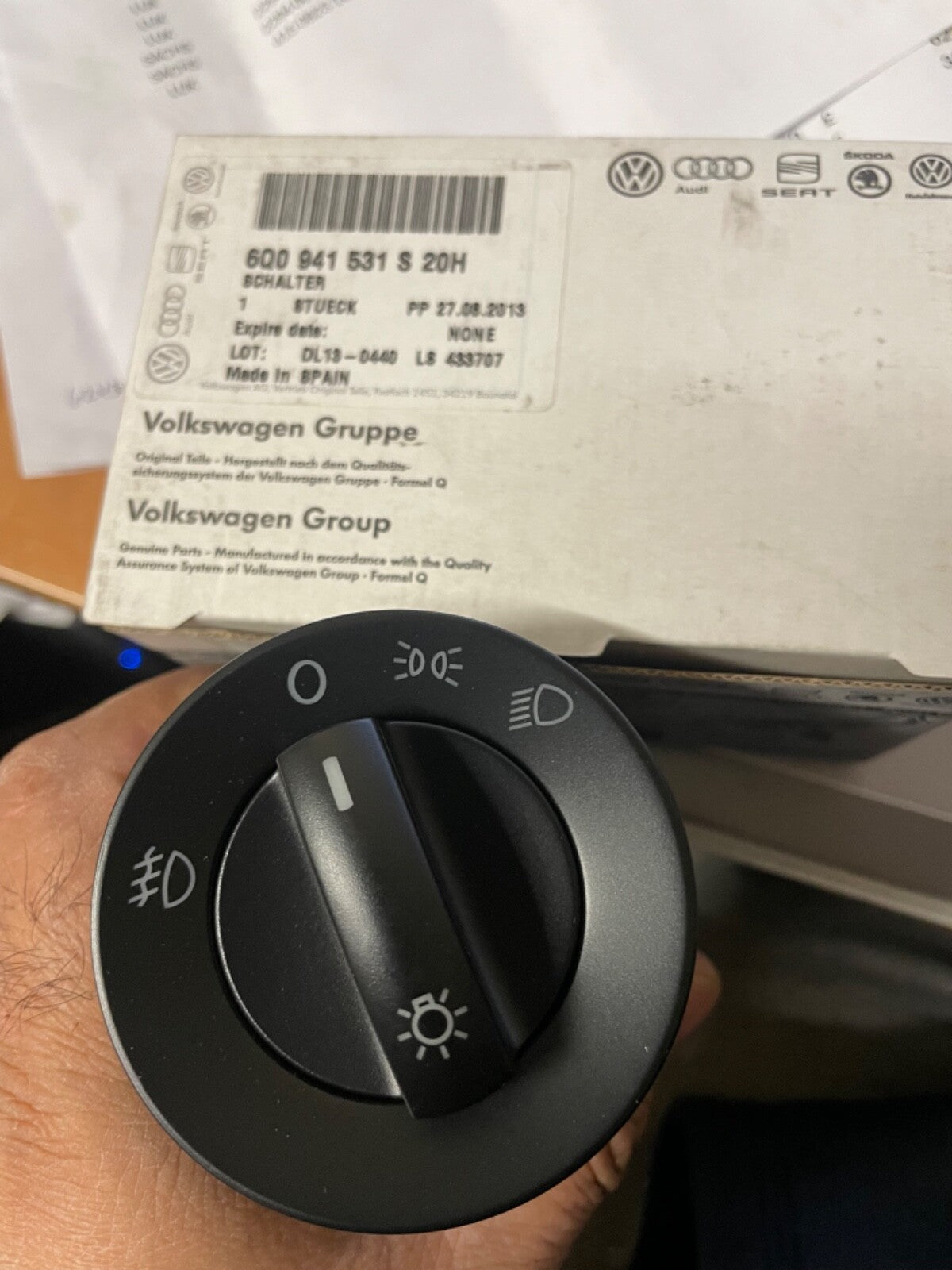 VW AMAROK SHARAN TRANSPORTER HEAD LIGHT ON OFF SWITCH NEW GENUINE 6Q0941531S 20H