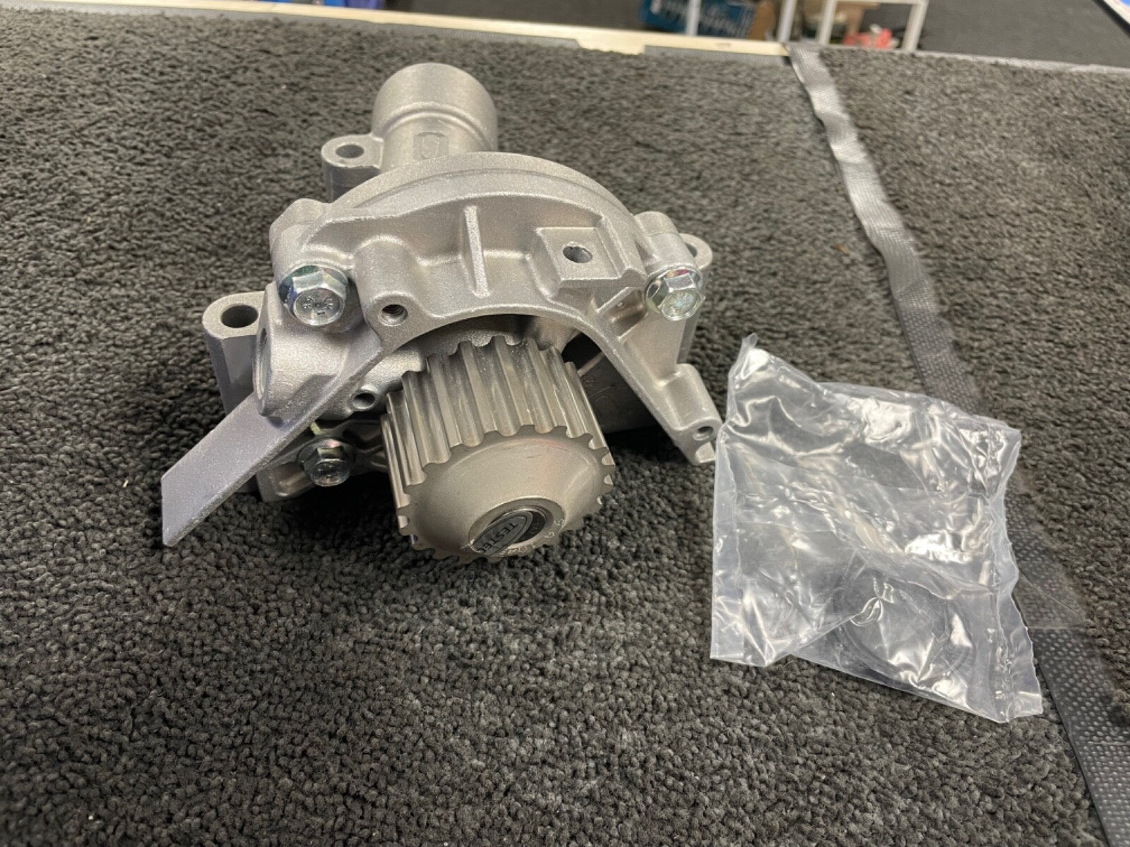 FOR  Citroën Fiat Lancia Peugeot WATER PUMP BRAND NEW ORIGNAL FIT 