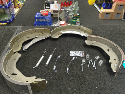 FORD TRANSIT TOURNEO 2000-2006 REAR  BRAKE SHOES REAR WITH FITTING SPRINGS