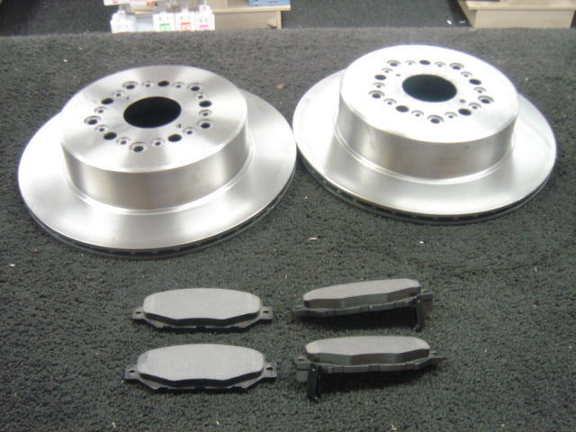 FOR LEXUS GS300 SPORT MK1 1995-1997 2 REAR BRAKE DISCS REAR  BRAKE PADS  