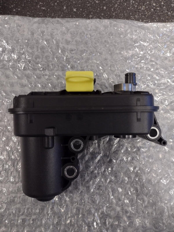VW  AUDI SEAT SKODA REAR ELECTRIC CALIPER SERVO MOTOR  04E198725T *GENUINE*