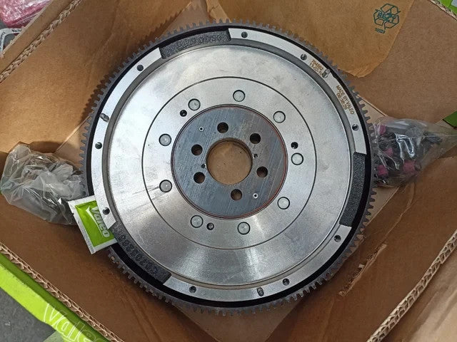 VW TRANSPORTER T5 CADDY  1.9TD DUAL MASS FLYWHEEL CLUTHC KIT  (837073) OEM Valeo