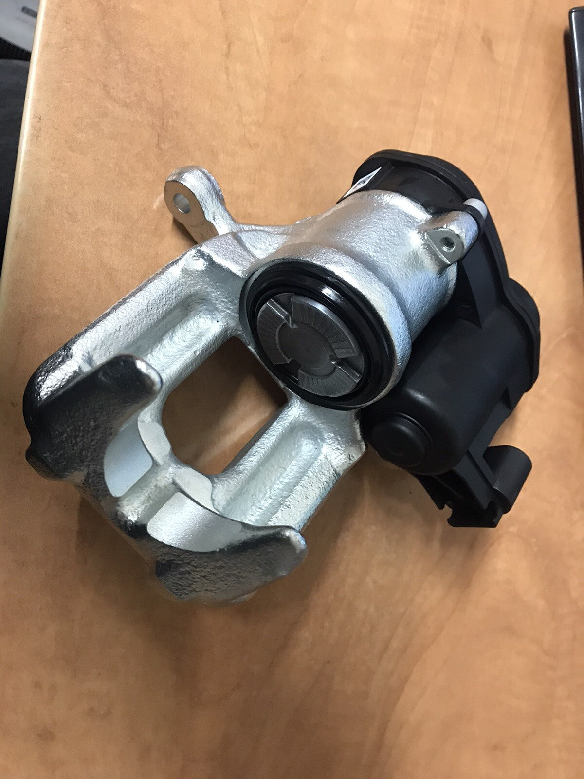 REAR RH OS ELECTRIC BRAKE CALIPER GENUINE BMW 5SER F10 F11 518d 520d TOURING