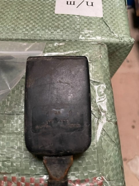 LAND ROVER DEFEDER 90 110 130 TD5 TDCi SEAT BELT BUCKLE BTR4372