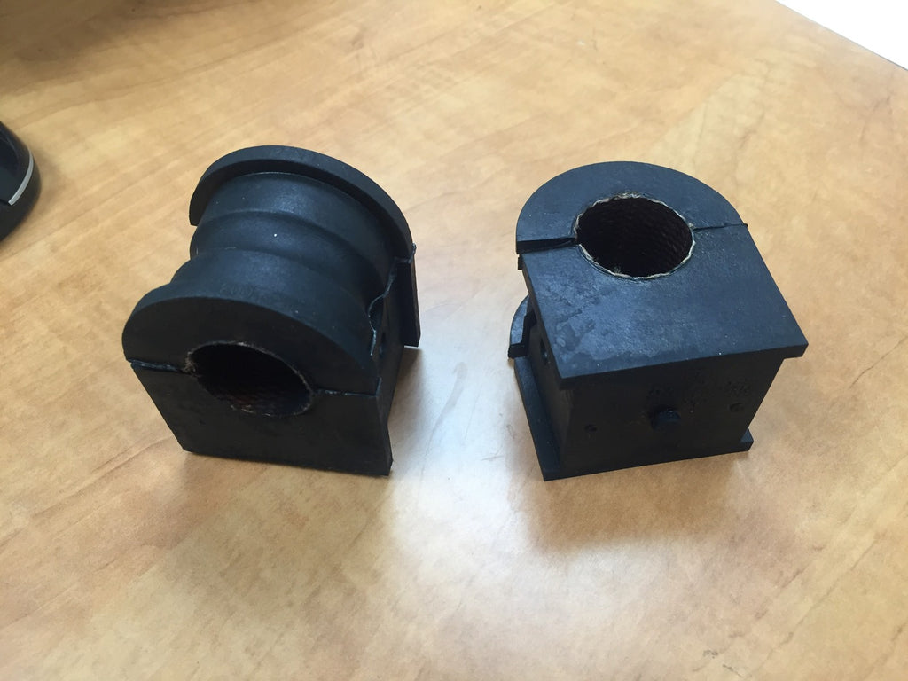 RENAULT TRAFIC VAUXHALL VIVARO DI DCI DTI FRONT ANTI ROLL  BAR BUSH 22mm