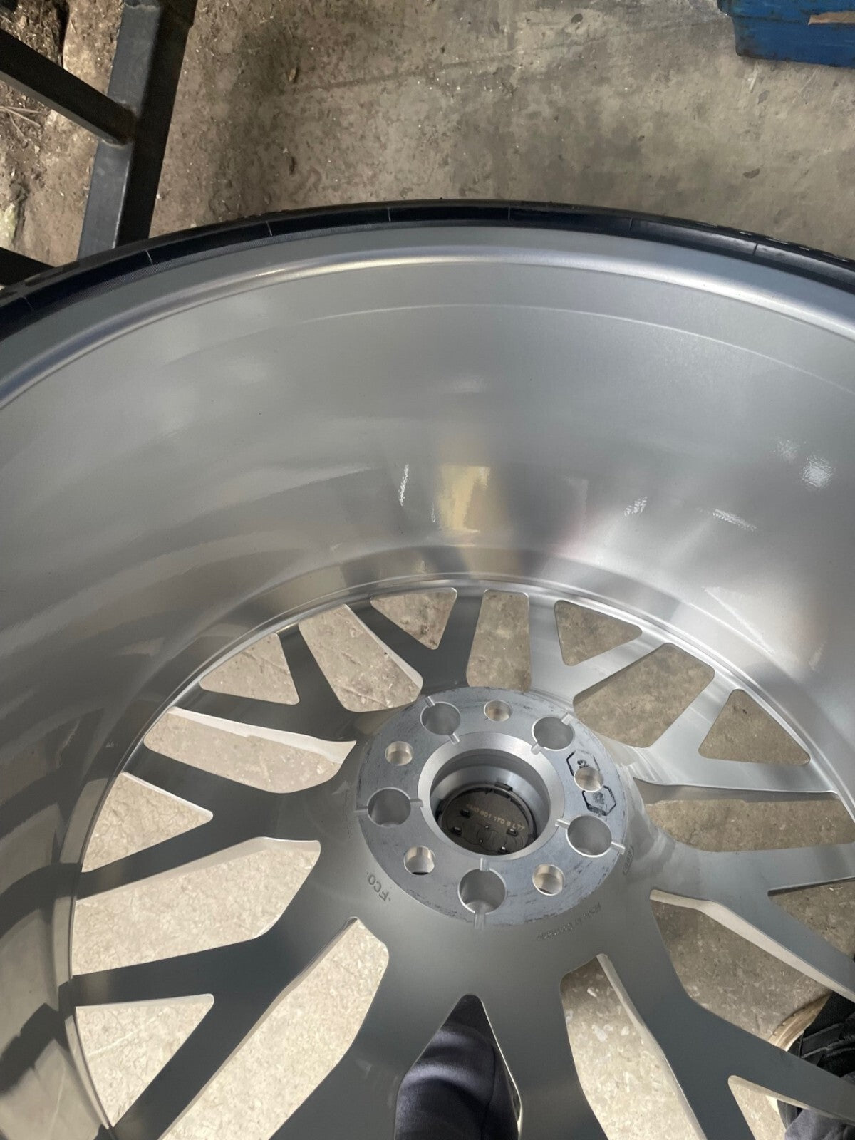 R8 4S 20" FRONT DIAMOND CUT ALLOY WHEEL RIM +PIRELLI 305 30 ZR20 4S0601025C NEW