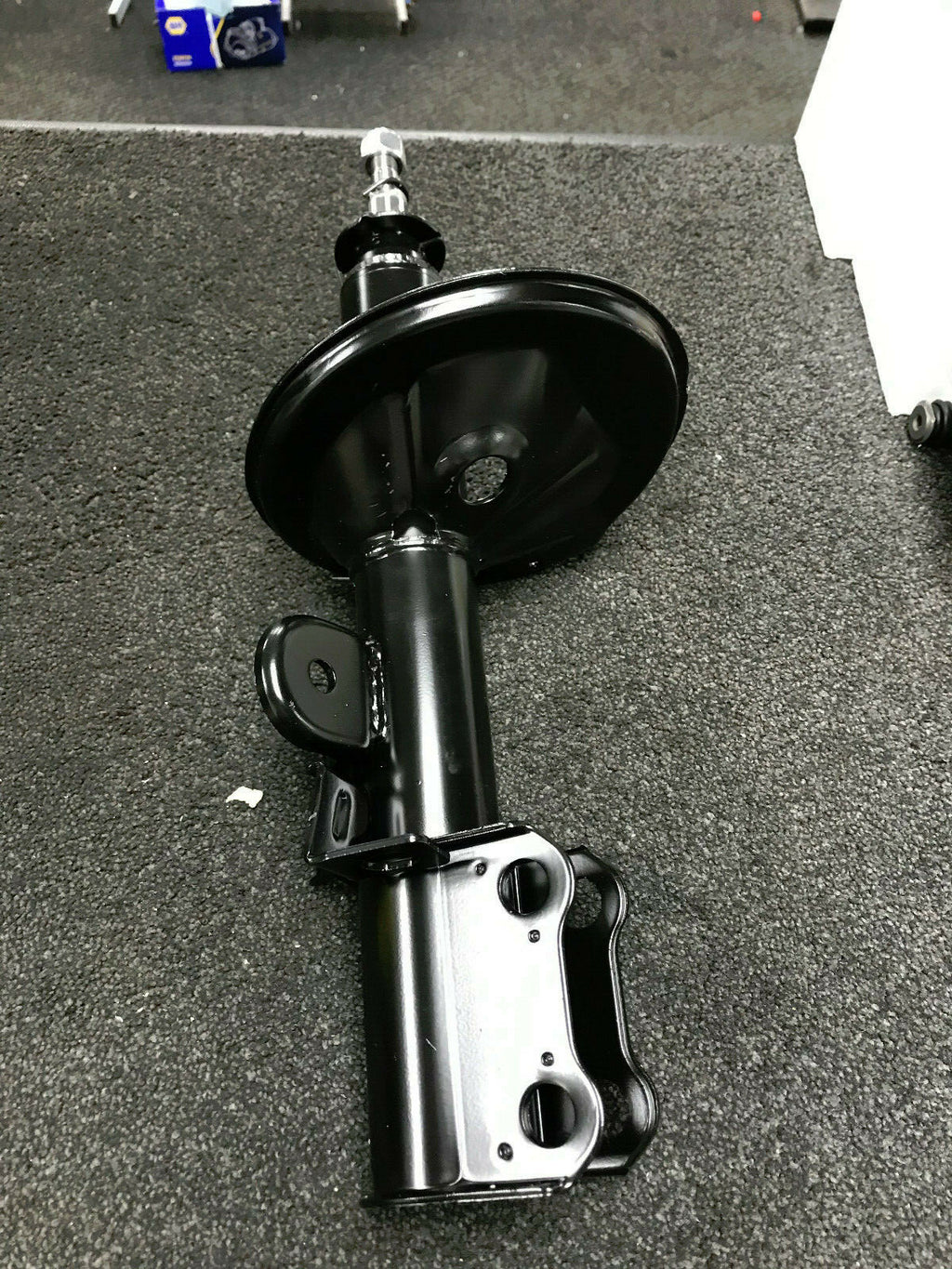 FOR TOYOTA LUCIDA ESTIMA 2.2TD 3CTE FRONT SHOCK ABSORBER PASSENGER SIDE
