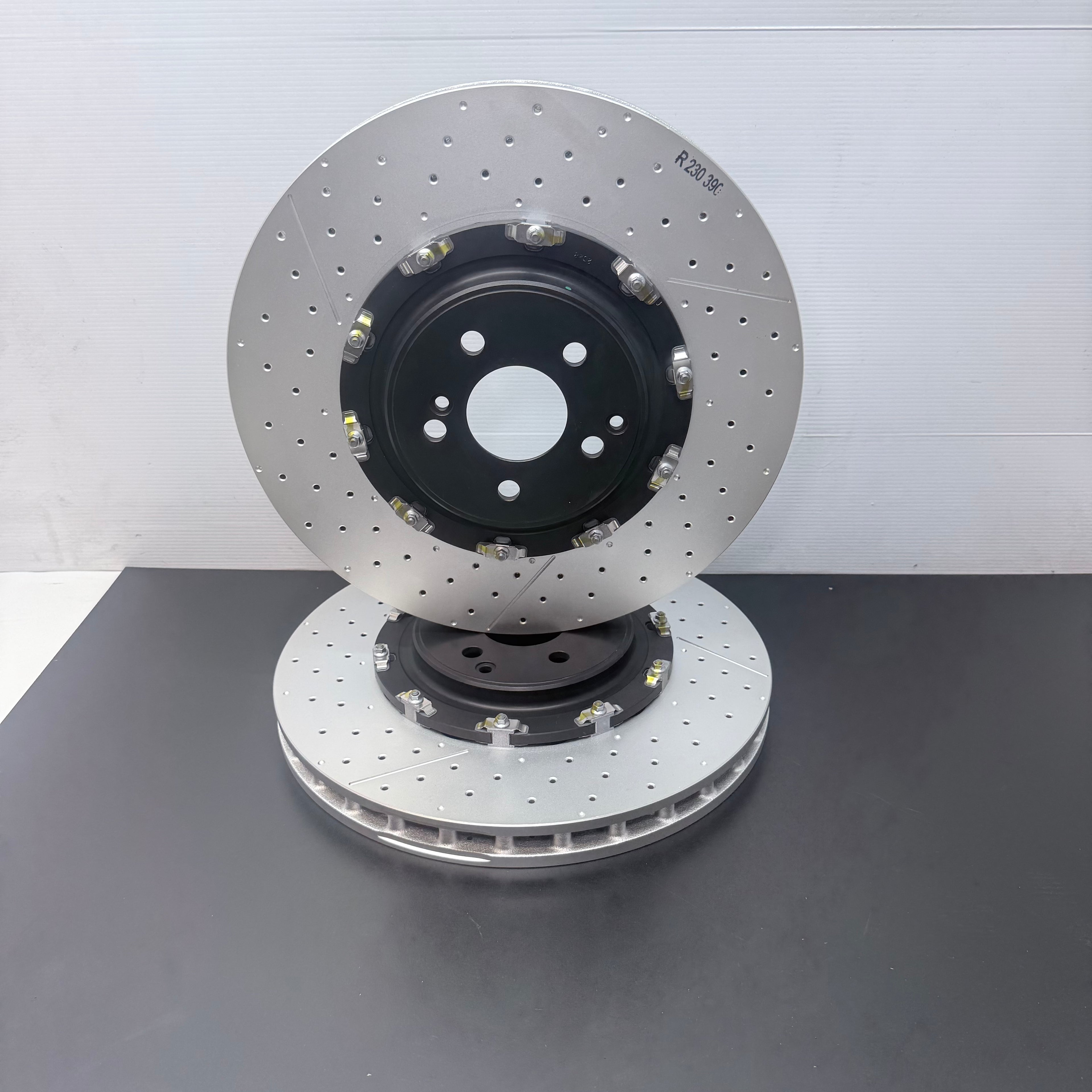 FOR MERCEDES C63 & E63S AMG FRONT 2 PIECE FLOATING BREMBO BRAKE DISCS PADS 390mm