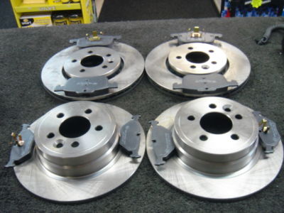 ROVER MG ZTT CDTI BRAKE DISCS BRAKE PADS SET FRONT REAR