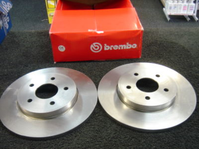 FORD MONDEO LX ST220 REAR BRAKE DISCS PAIR BREMBO REAR BRAKE DISCS NEW 