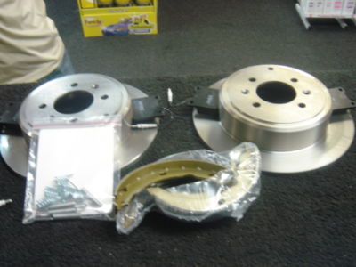 PEUGEOT 406  V6 REAR BRAKE DISC PAD HANDBRAKE SHOE FITTING KIT