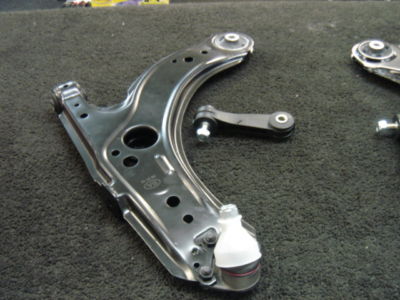 GOLF MK4 1.4 1.6  LOWER WISHBONE ARM  BALL JOINT 1 LINK