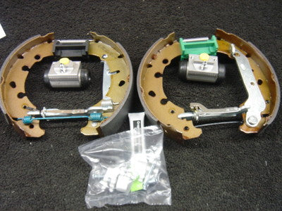 FORD PUMA 1.6 16V 2000 ON BRAKE SHOES ADJUSTERS CYLINDERS SHOE FITTING KIT