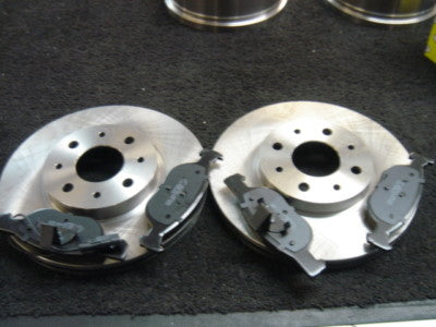 BRAVO BRAVA  BARCHETTA   FRONT BRAKE DISCS PADS 257mm