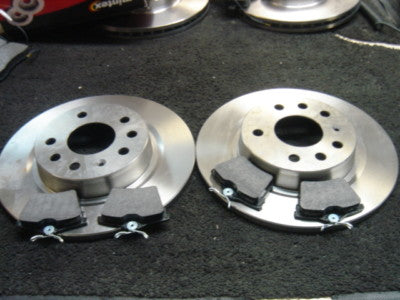 PEUGEOT 407 SW COUPE SALOON BRAKE DISC REAR BRAKE DISC & PADS  