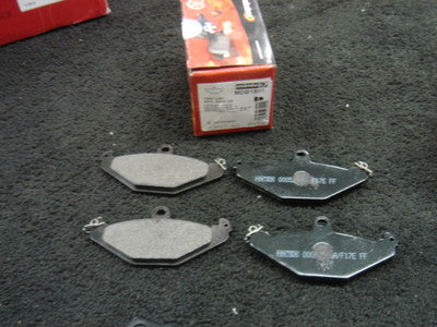 VAUXHALL VX 220 VX220 LOTUS EXIGE EUROPA BRAKE PADS MINTEX REAR