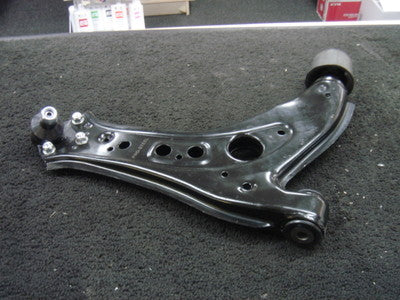 VW FOX SKODA ROOMSTER LOWER WISHBONE ARM BALL JOINT BUSH PASSENGER SIDE