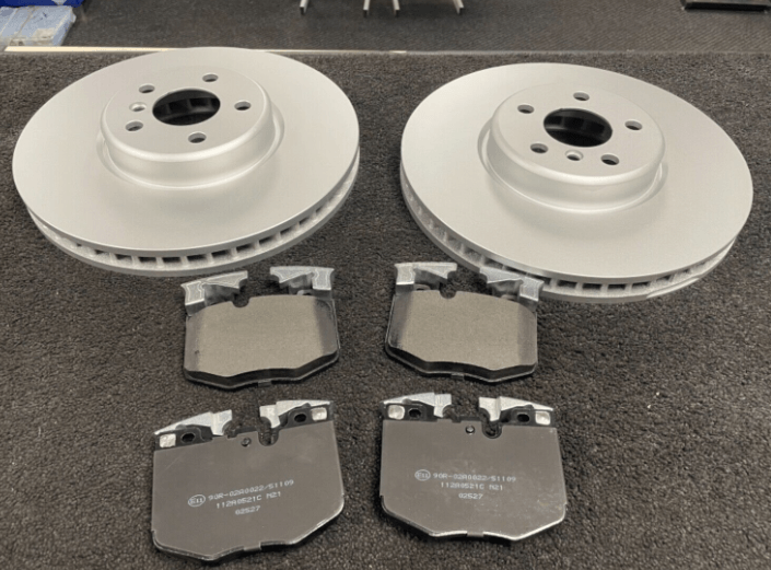 BMW 5 SERIES G30 G31 M SPORT FRONT BRAKE DISCS FRONT BRAKE PADS