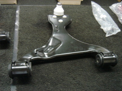 FOR VITO W639 VIANO W639 109 111 115 120 FRONT LOWER WISHBONE ARM LH SIDE