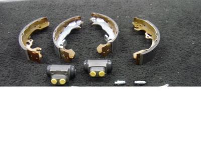 FOR FORD ESCORT VAN REAR BRAKE SHOES & 2 BRAKE CYLINDERS