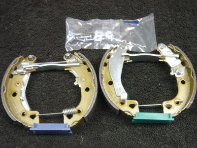 PEUGEOT 106 CITROEN SAXO REAR BRAKE SHOE ADJUSTERS FITTING KIT 3 STUD WHEELS