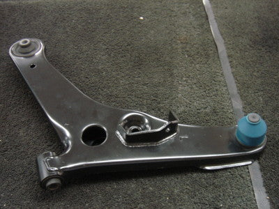 FORMITSUBISHI OUTLANDER FRONT LOWER LH SUSPENSION WISHBONE ARM BALL JOINT BUSH