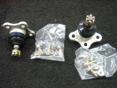 FOR TROOPER BIGHORN 3.0 3.1TD 3.2TD 3.5 2 UPPER BALL JOINT FRONT SUSPENSION 