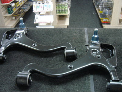 Land Rover Discovery 3 Complete Front Lower Suspension Arms Pair LH AND RH SIDE 