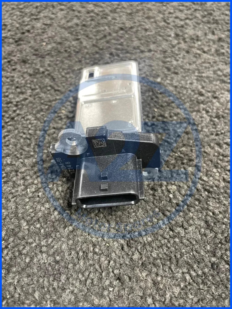 GENUINE NEW AIR FLOW METER 
 NISSAN NAVARA 350Z 370Z Z33 Z34 SERENA CUBE TIDA JUKE QASHQAI XTRAIL GTR R35 MURANO MICRA ELGRAND  22680-7S000 22680-7S00B