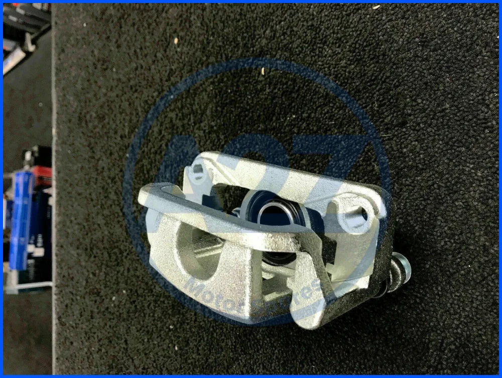REAR BRAKE CALIPER COMPLETE +BRACKET PASSENGER SIDE FOR ELGRAND E51 2002-2010