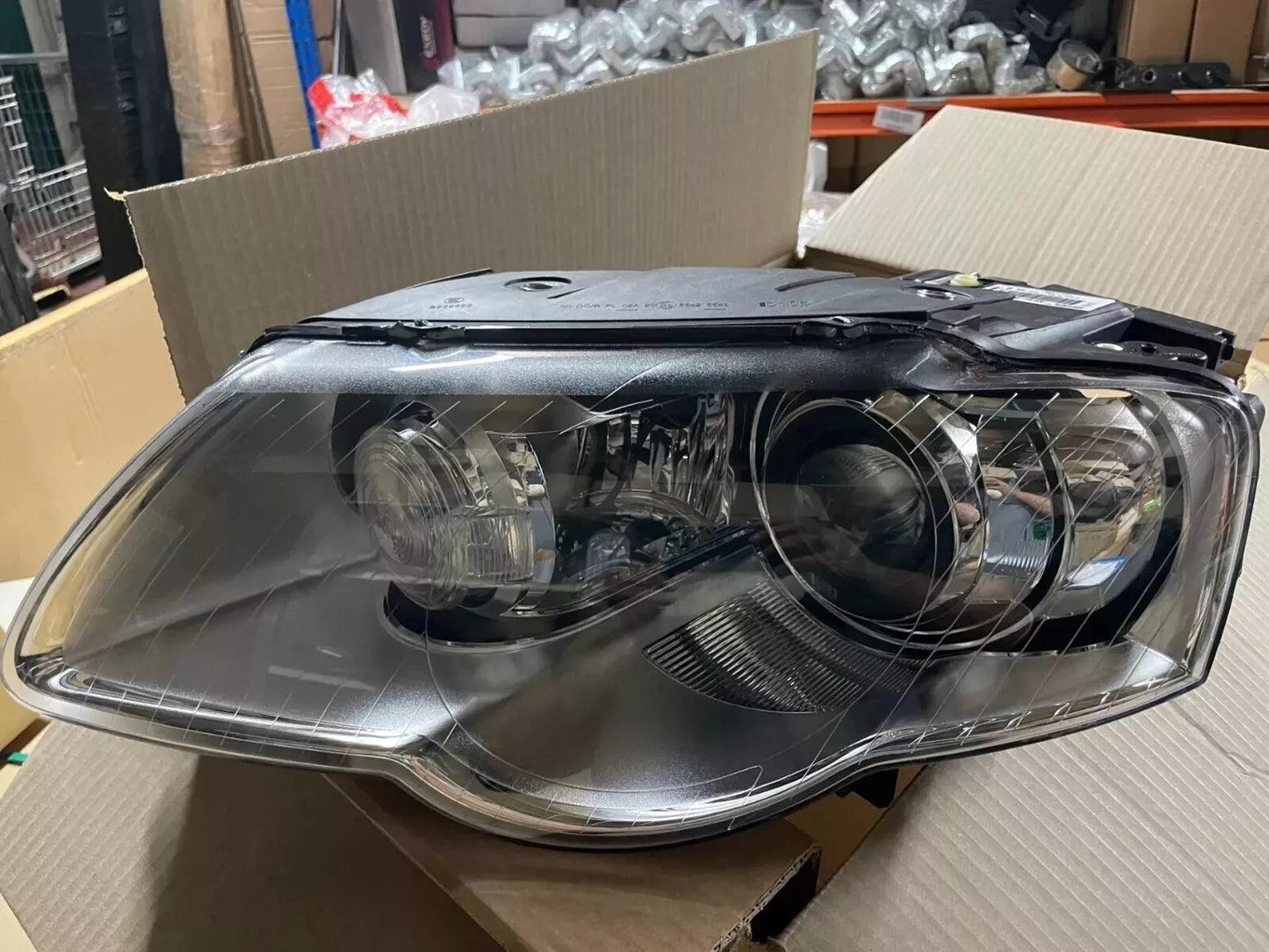 VOLKSWAGEN PASSAT B6 2005-2011 FRONT HEADLIGHT LEFT PASSENGER SIDE NEAR SIDE